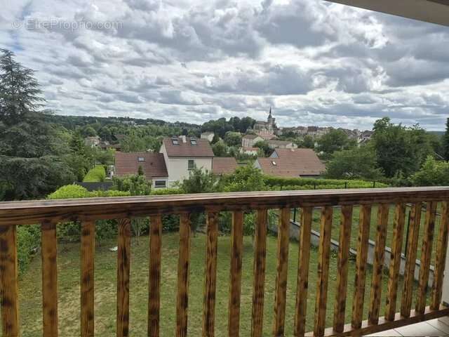Maison à NEUFCHATEAU