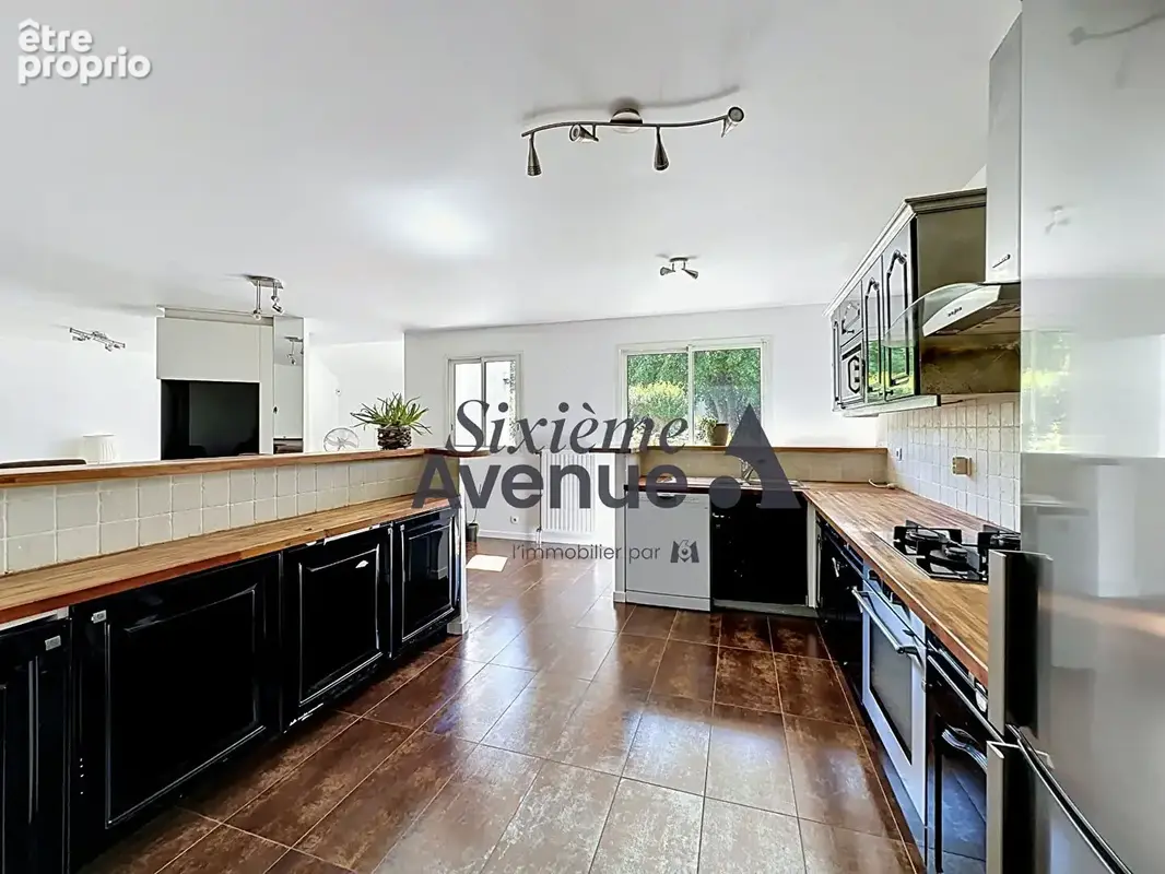 Maison d'architecte - 210m² - photo 5