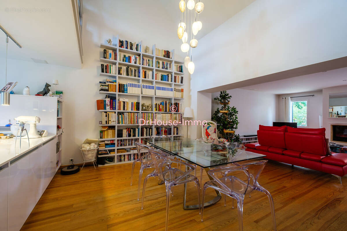 Maison à FEUCHEROLLES