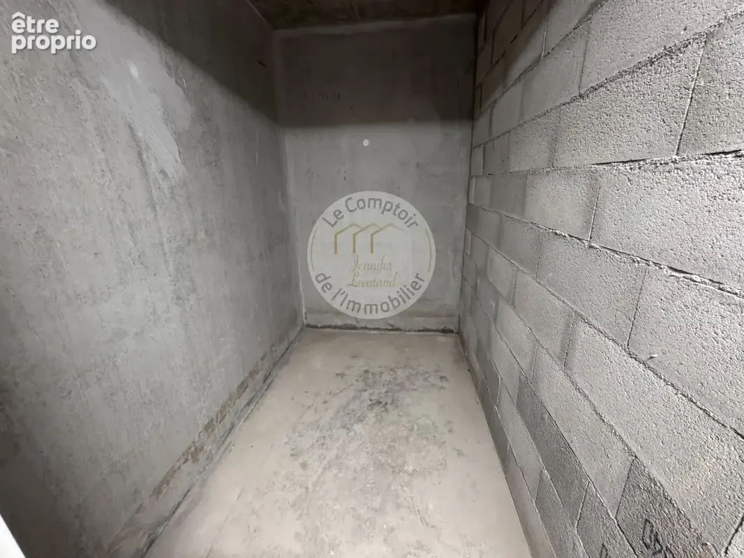 Rare a la vente cave dans residence neuve - photo 2