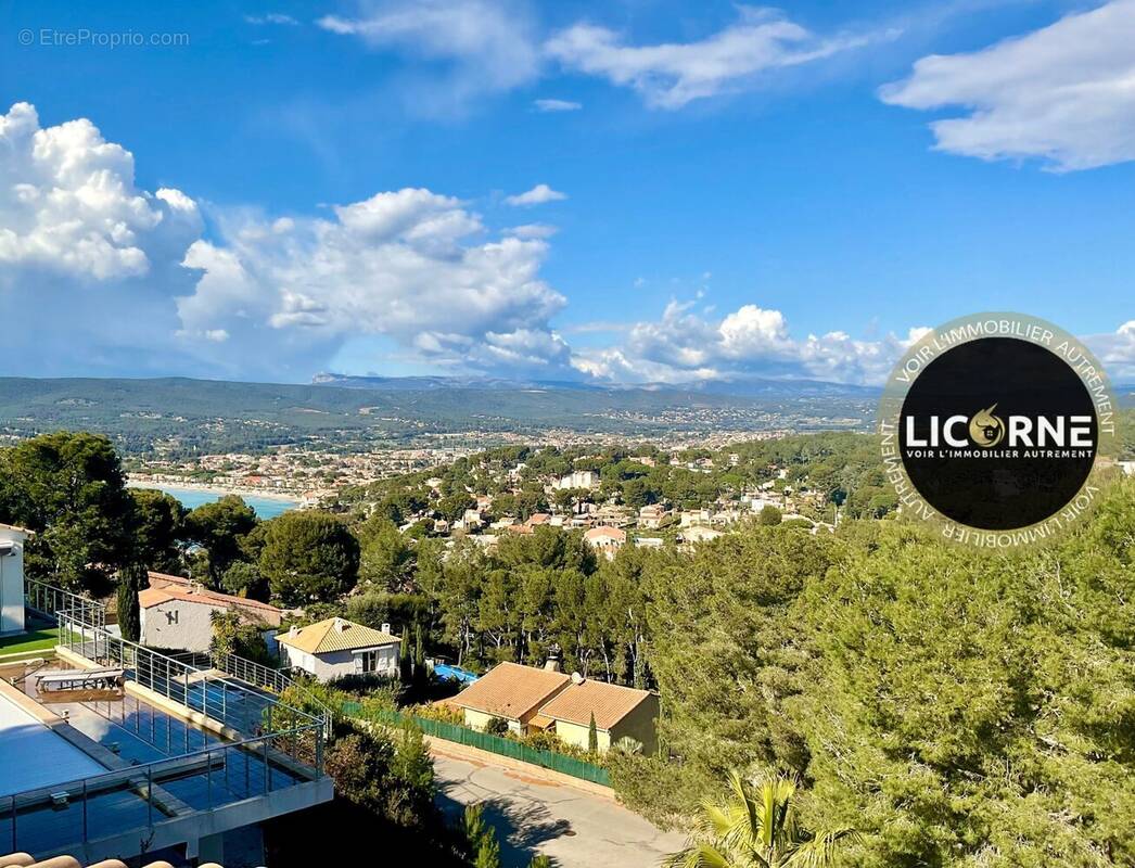 Maison à SAINT-CYR-SUR-MER