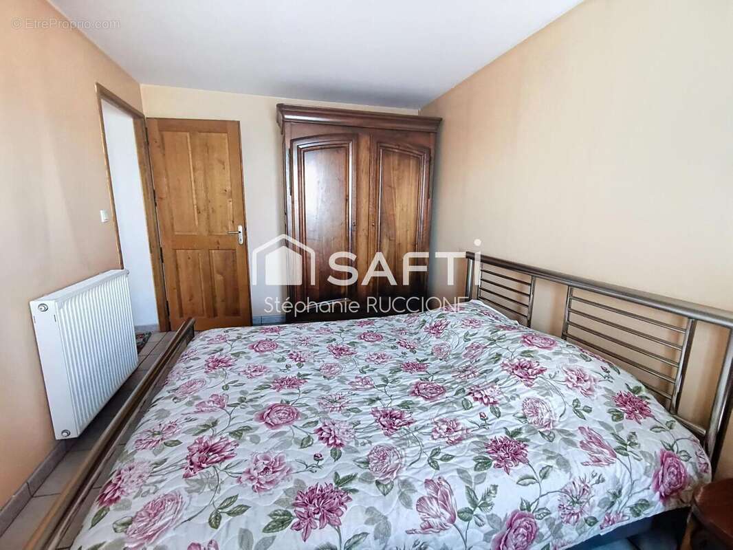 Maison 240 m² à Revel-Tourdan  - photo 6