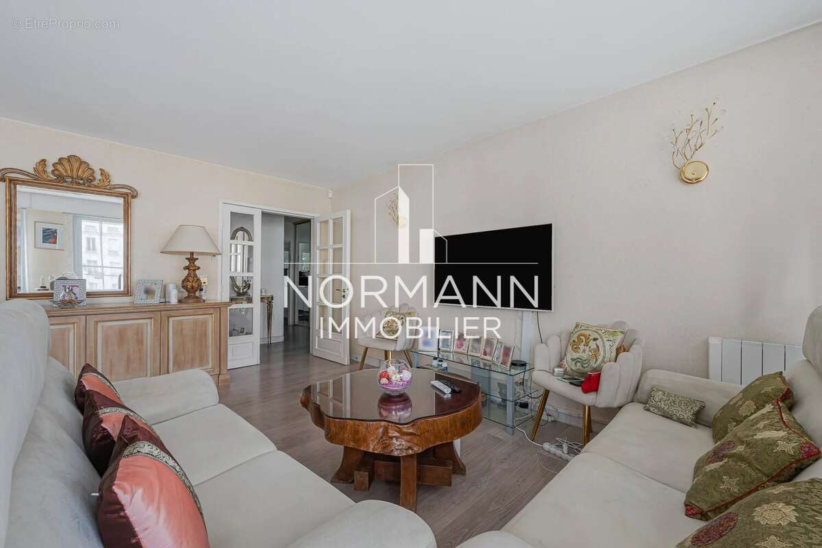 Appartement à LEVALLOIS-PERRET