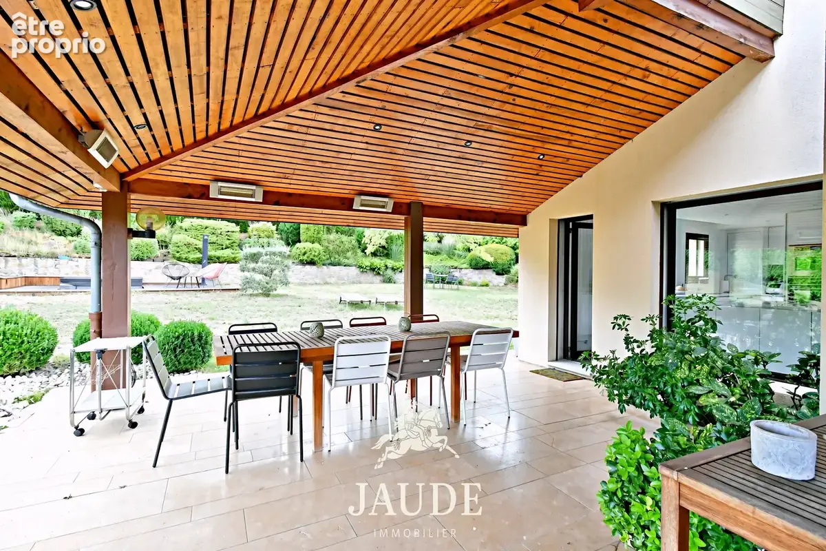 Maison d’architecte de Standing de 277 m2 avec sous-sol complet, terrasses et terrain de 4 110 m2   La Glacièr - photo 8