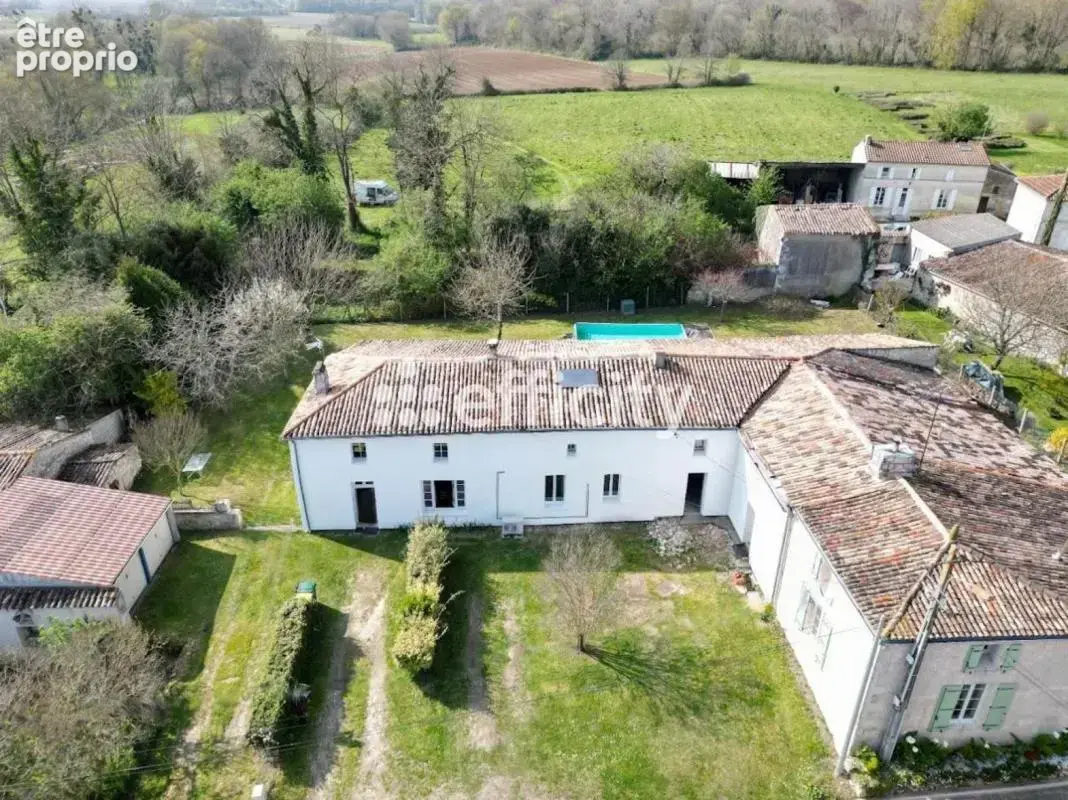 Maison 3 pièces 124 m² à vendre à Mortagne-Sur-Gironde (17120) - photo 2