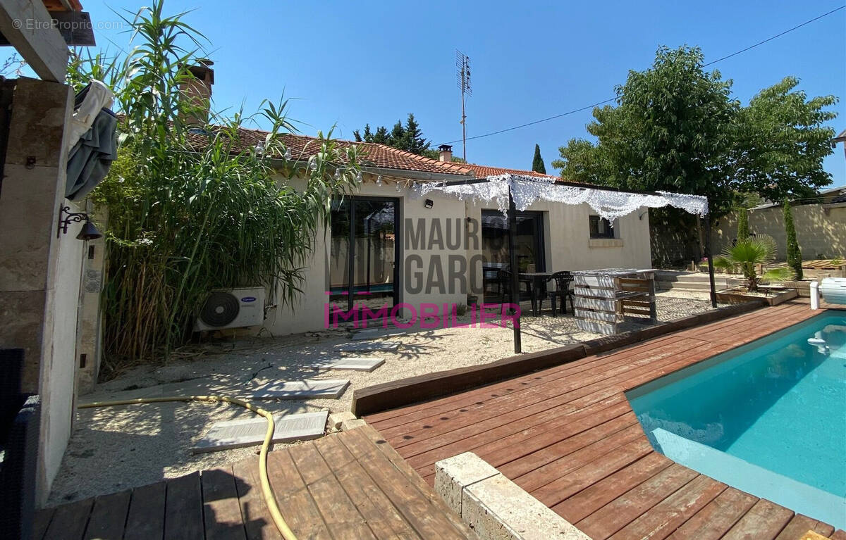 Maison à SORGUES
