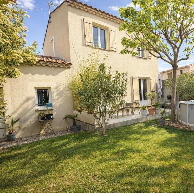 Photo 4 - Maison à ENTRAIGUES-SUR-LA-SORGUE