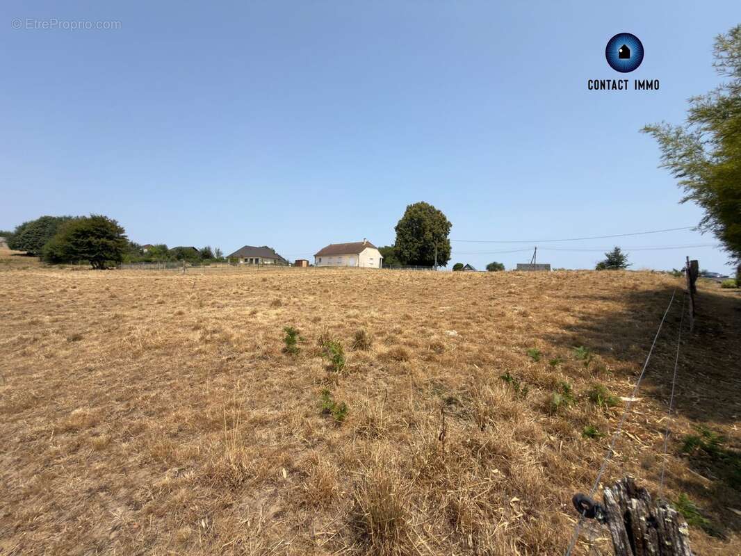 Terrain 2500 m² à Saint-Bonnet-L'enfantier  - photo 4