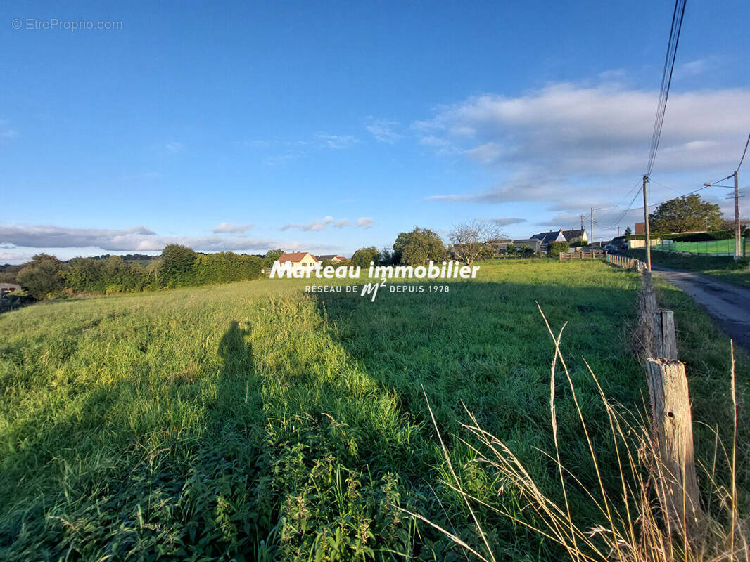 Terrain à VIBRAYE