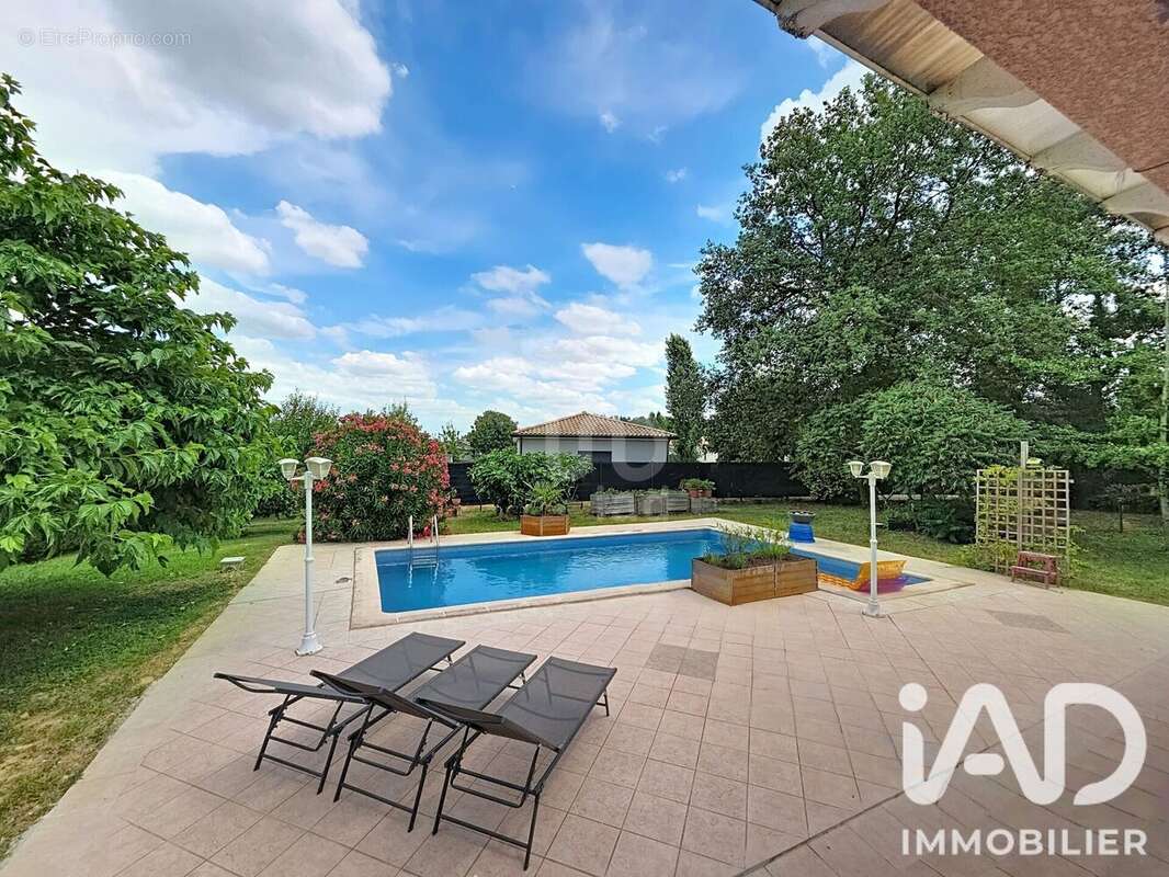 Maison 176 m² à Pujaudran  - photo 2