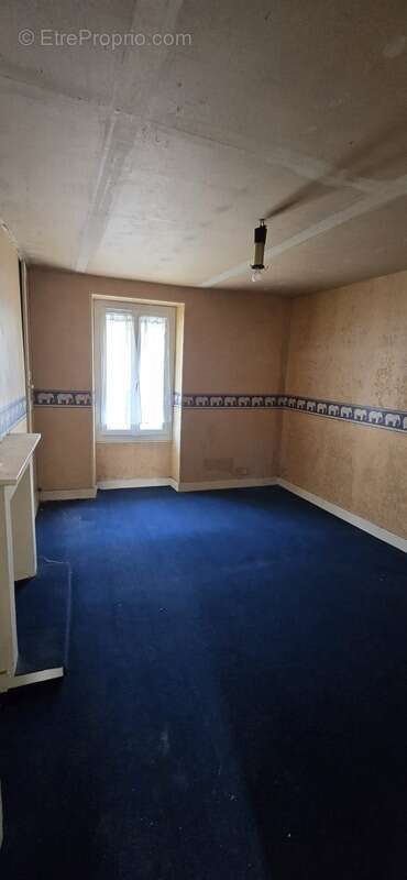 Maison à CHATEAUPONSAC