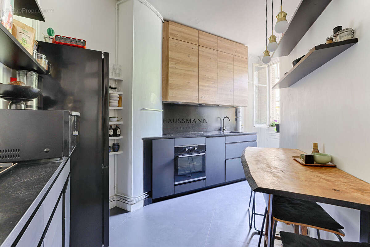 Appartement à PARIS-17E