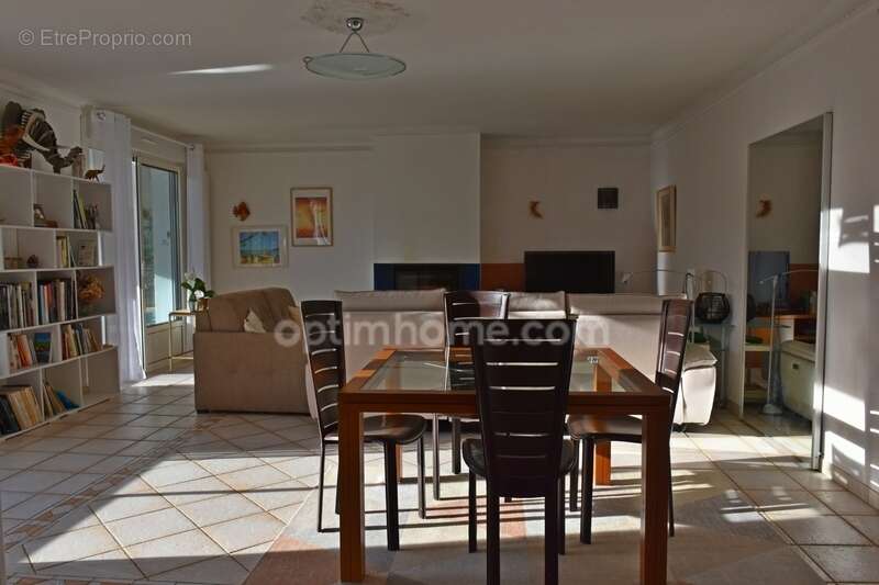 Maison familiale de plain-pied avec grande piscine intérieure, aux portes de la Gacilly - photo 4
