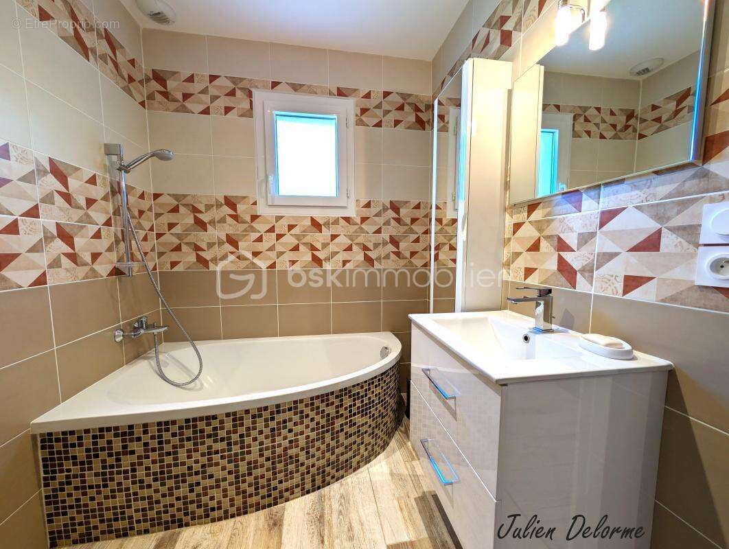 Maison à PIERRELATTE