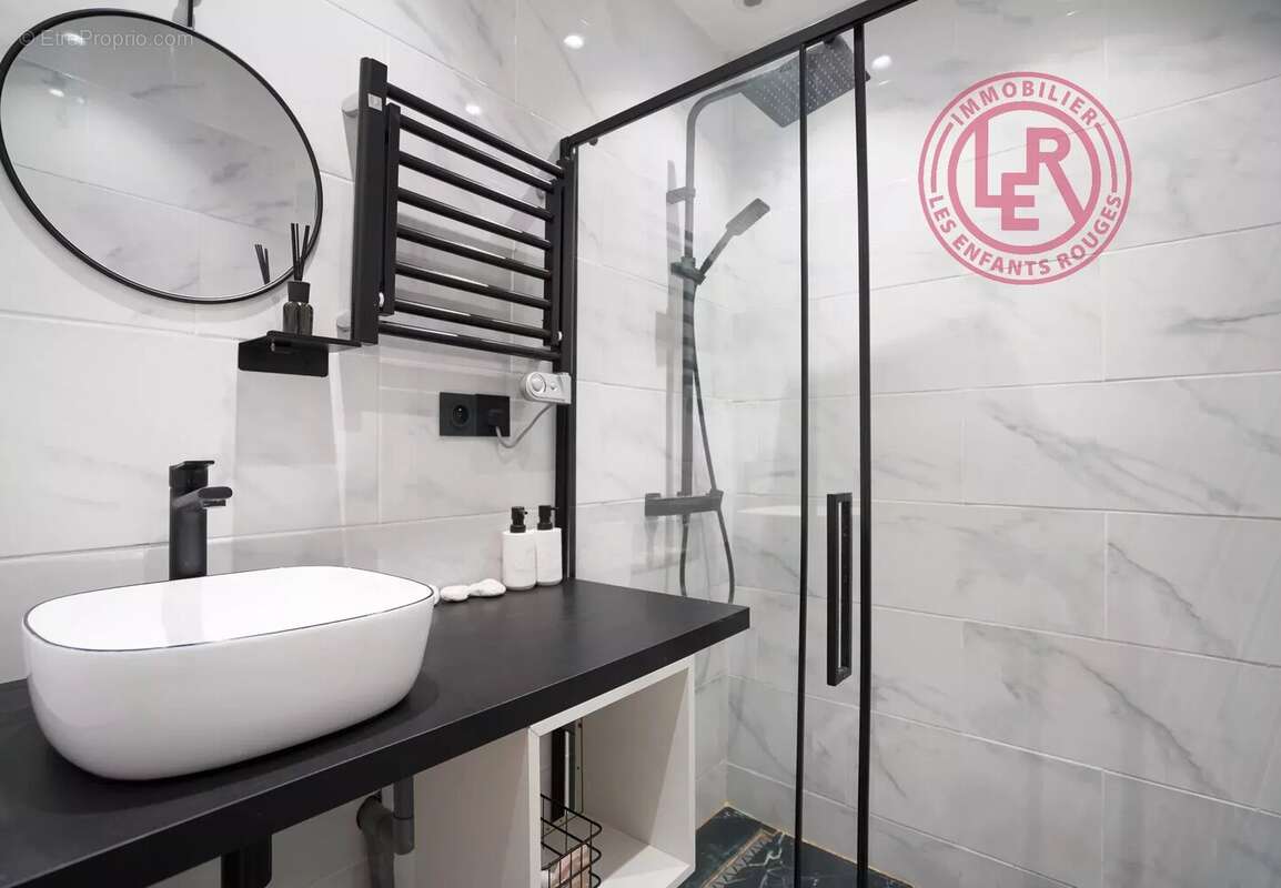Appartement à PARIS-10E