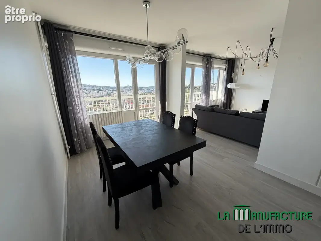 Appartement F4 - 85,37M2 - Balcon - Cave - Parking - Saint-Etienne/ Portail Rouge - photo 18