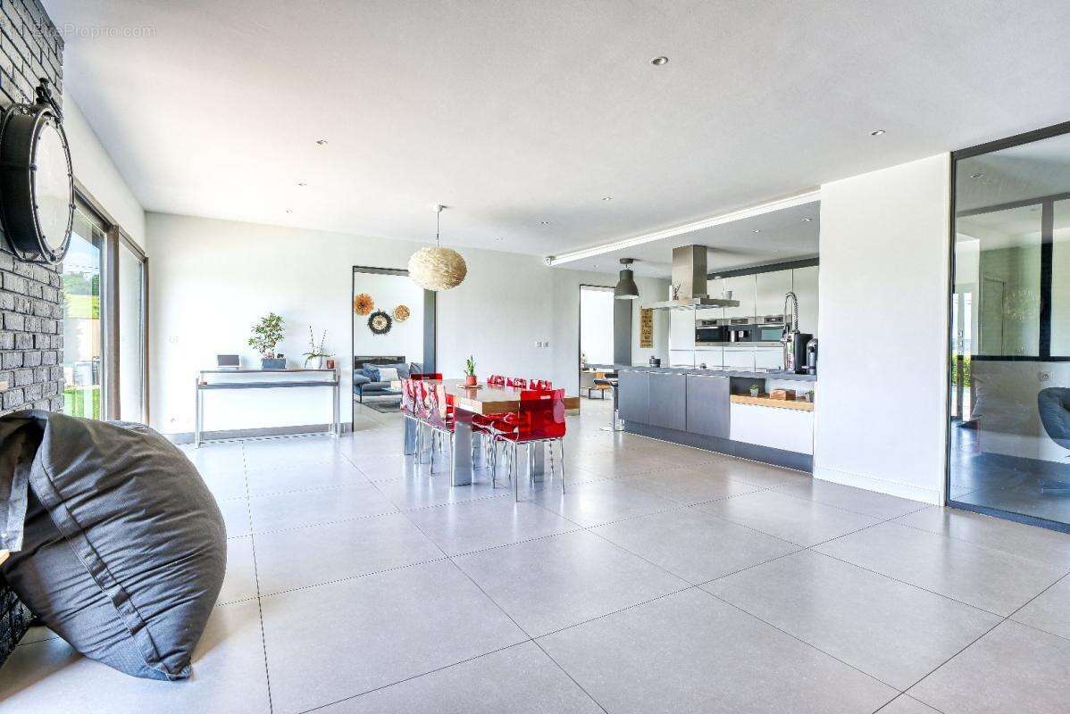 Maison à VILLETTE-DE-VIENNE