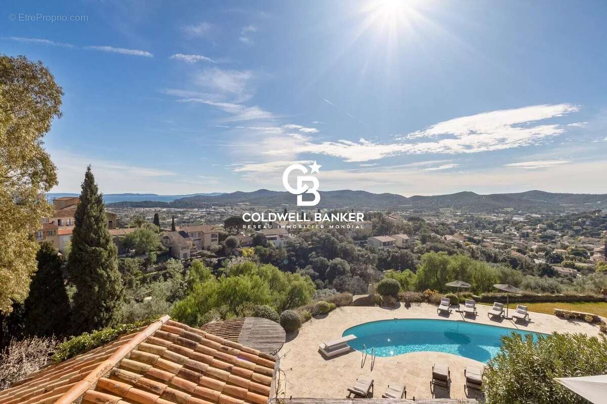 Maison à BORMES-LES-MIMOSAS