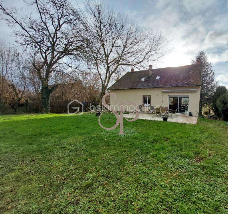 Maison à FONTAINE-LA-GAILLARDE