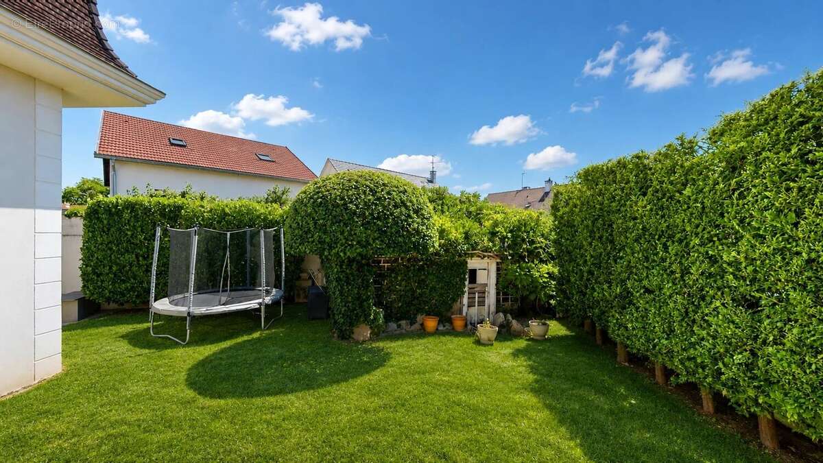 Maison 255 m² à Courtry  - photo 29