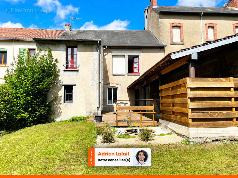 Maison à SAINT-SULPICE-LAURIERE