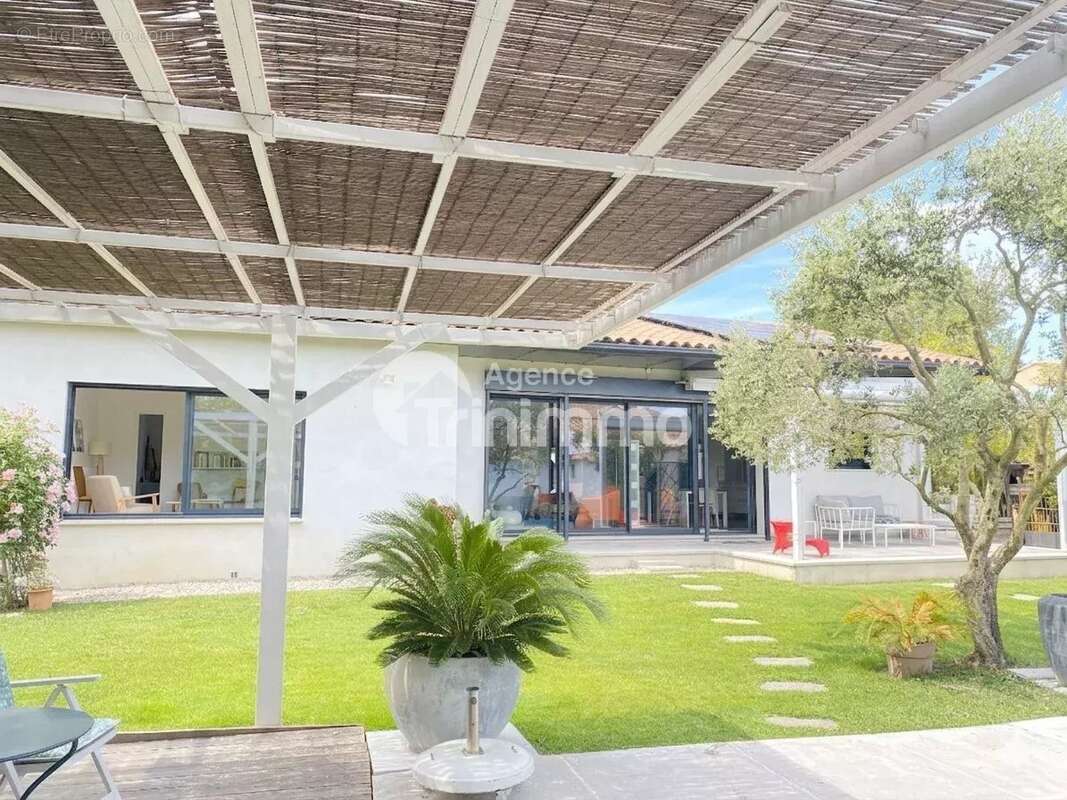 Appartement à MORIERES-LES-AVIGNON