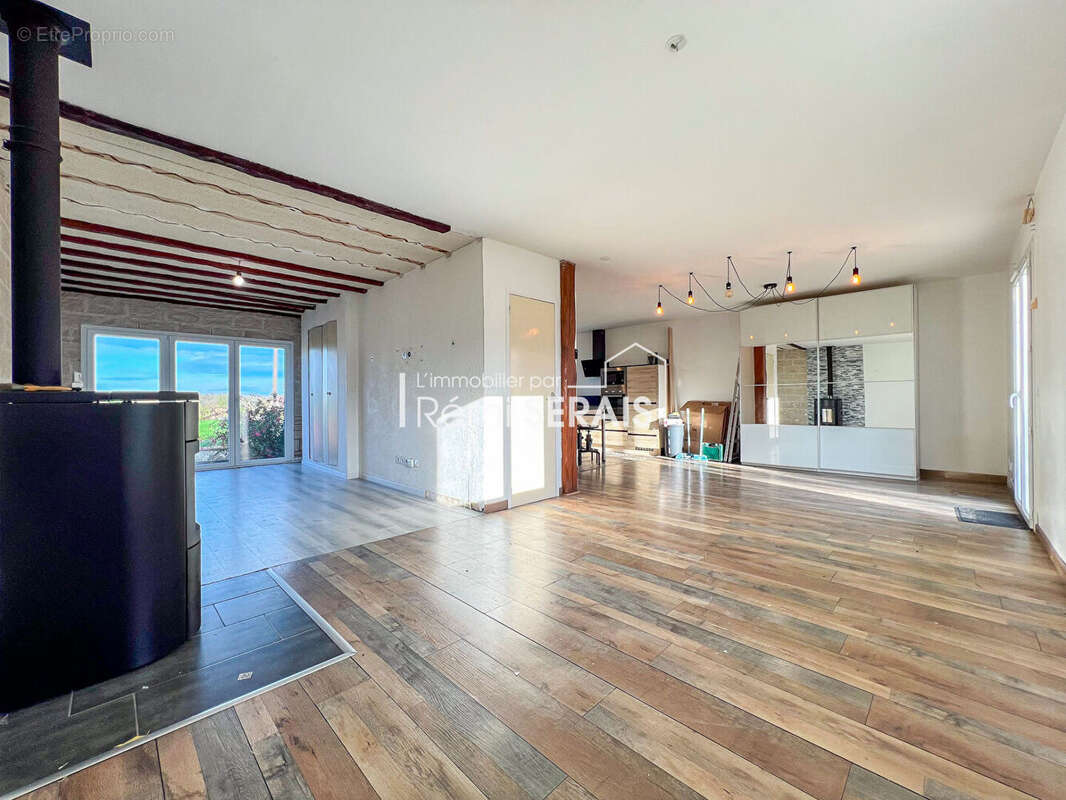 Maison à AUNAY-SUR-ODON