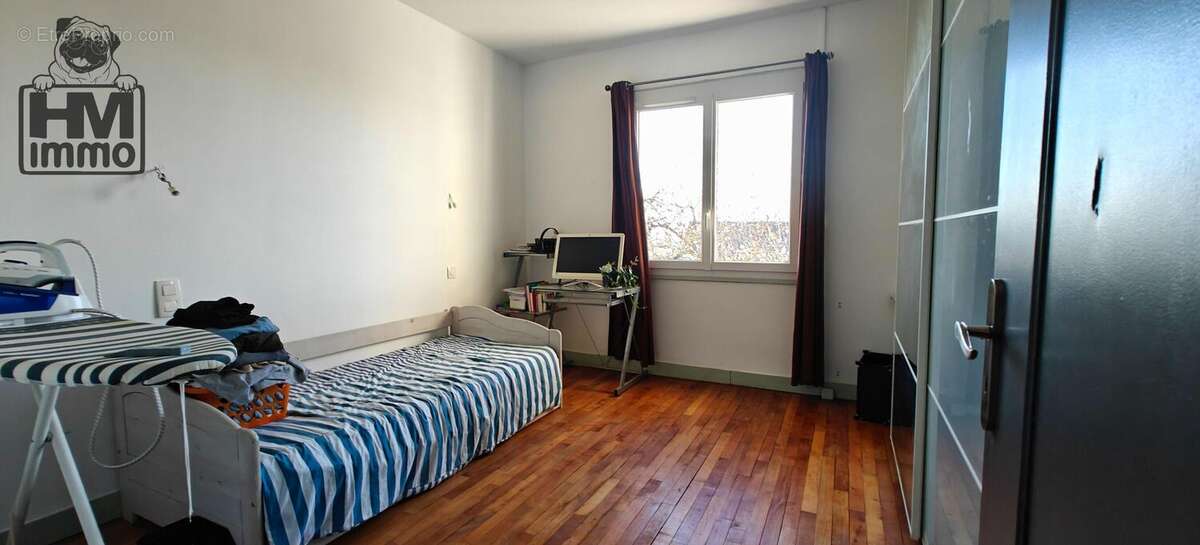 n°3 - Maison à THIVIERS