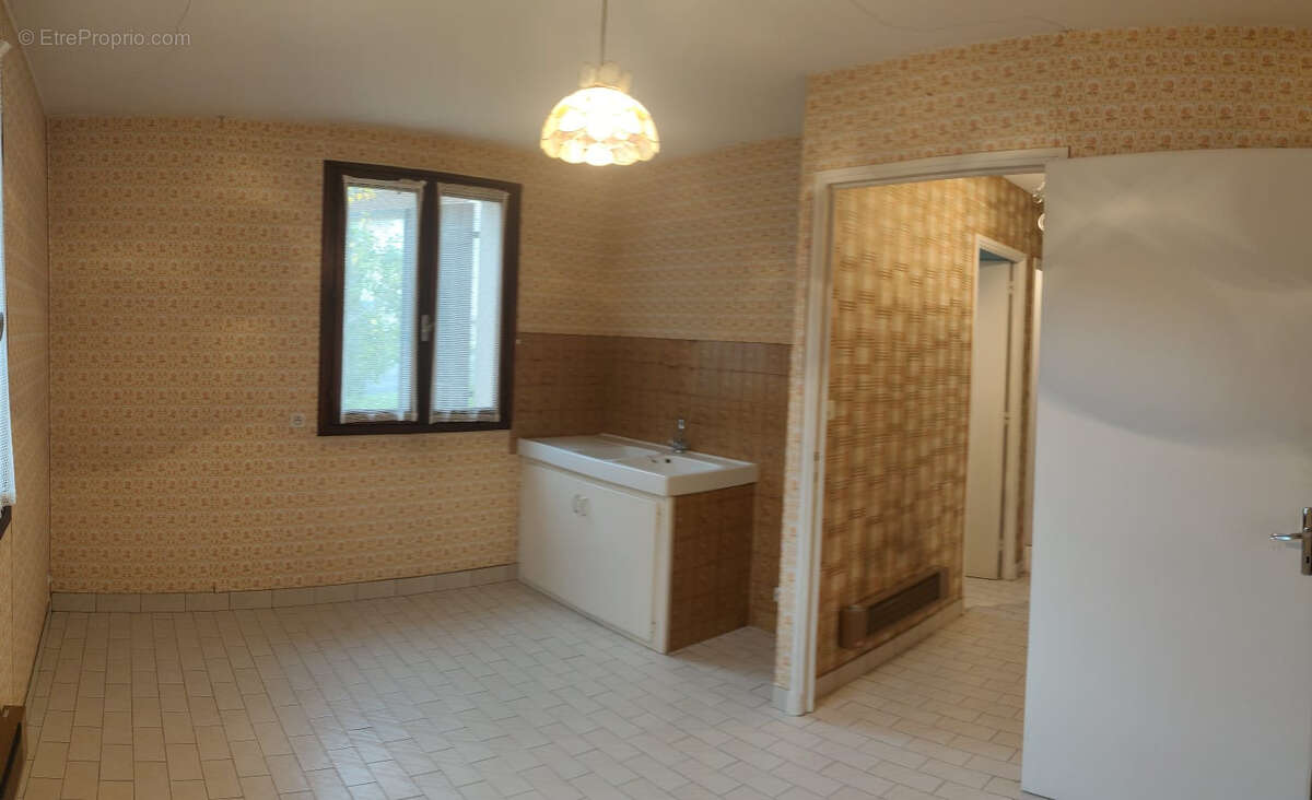 Maison à DECAZEVILLE