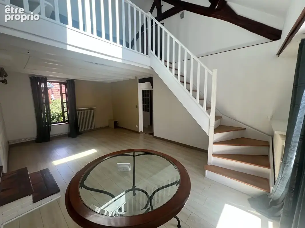 Appartement à NEAUPHLE-LE-CHATEAU