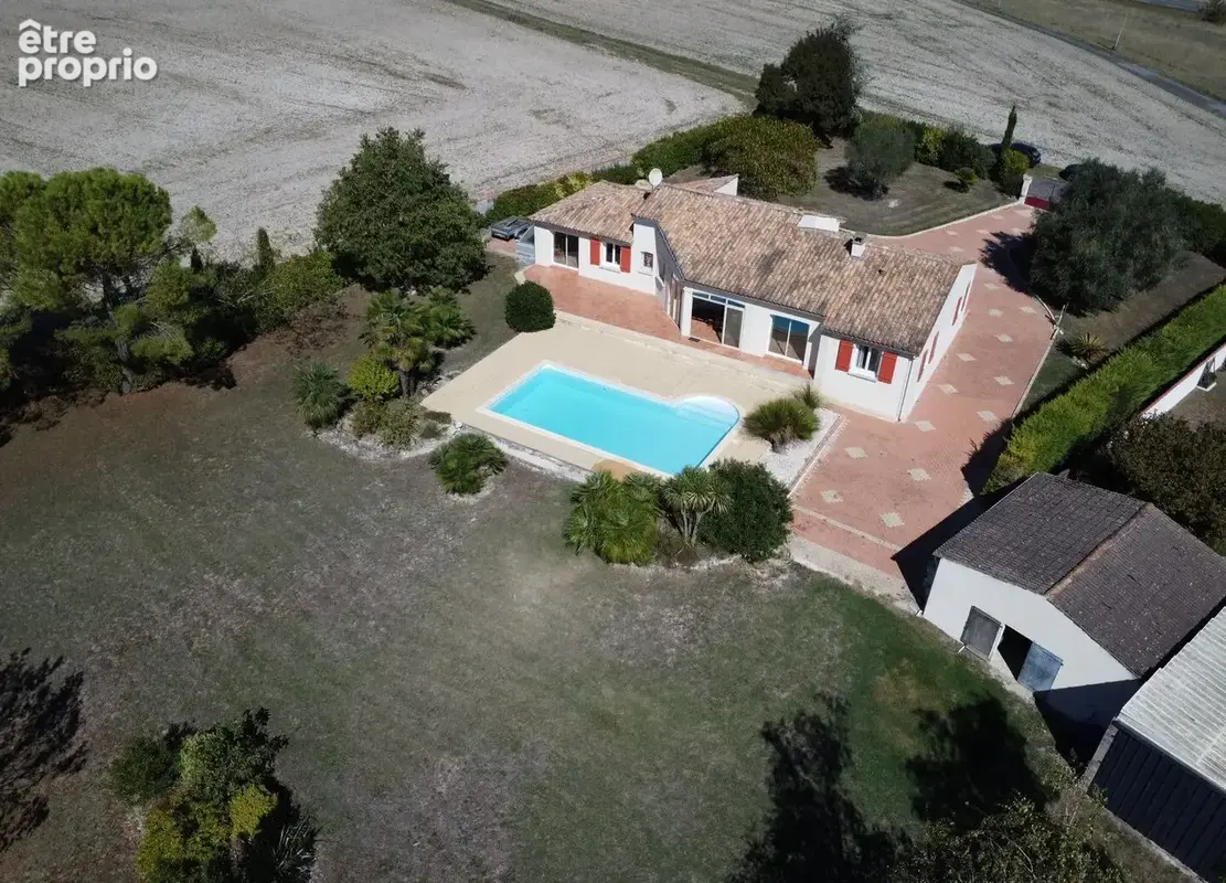 Photo Maison à Saintes au prix de 398 000€