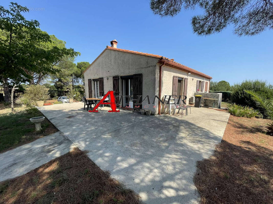 Maison à VILLELONGUE-DELS-MONTS