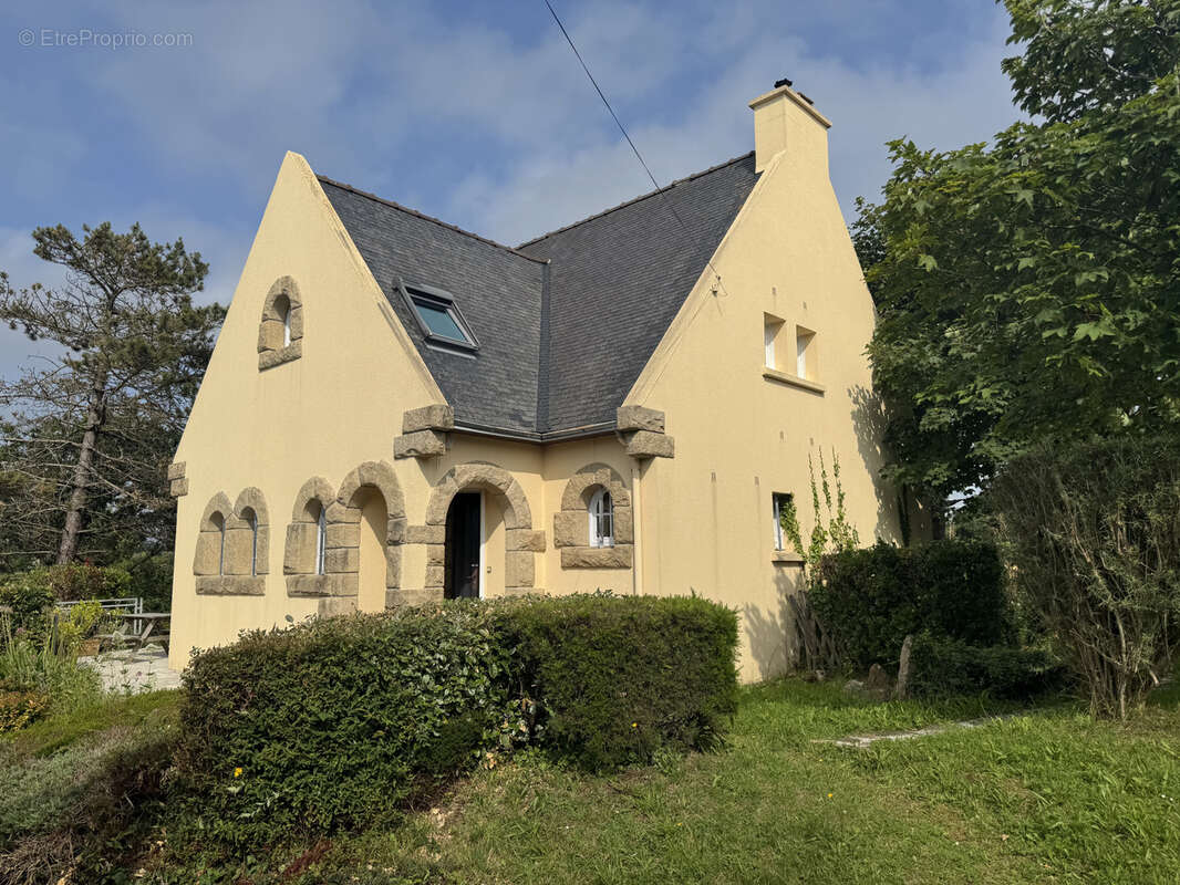 Maison à CAMARET-SUR-MER