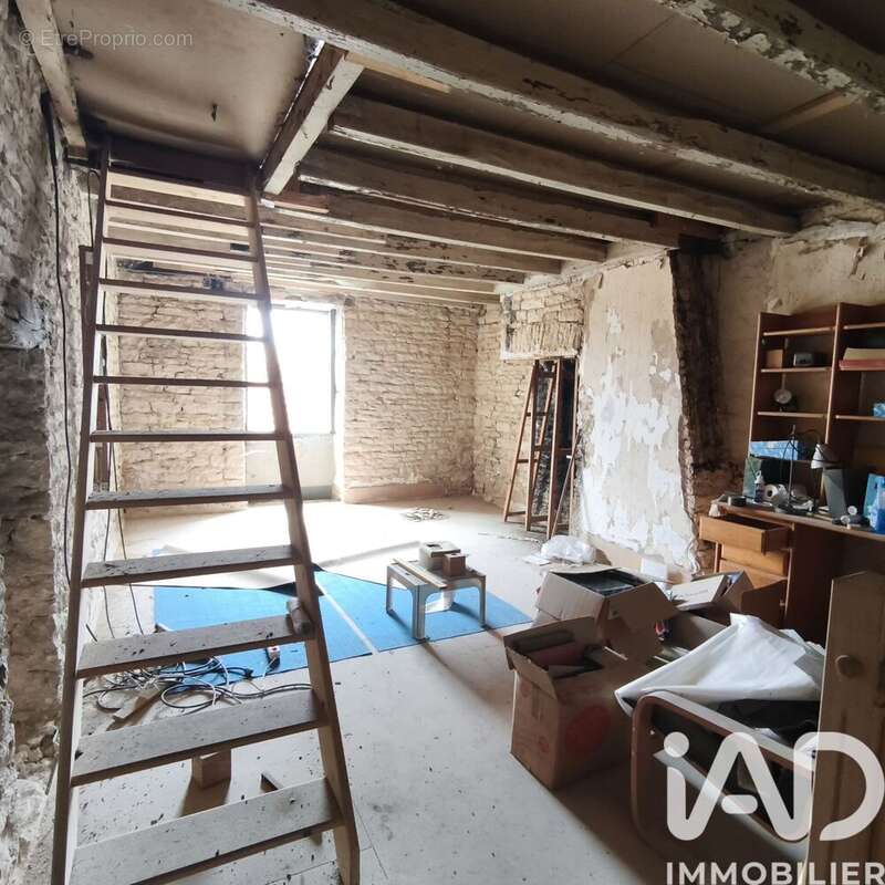 Photo 3 - Maison à CHATEL-GERARD
