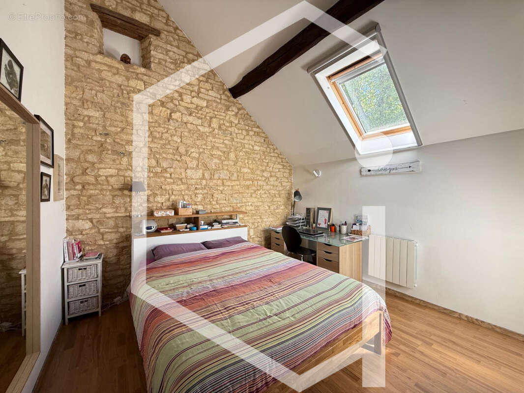 Maison à COSNE-COURS-SUR-LOIRE