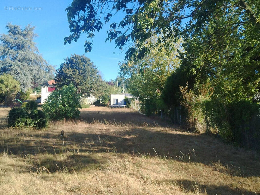Terrain à CONGIS-SUR-THEROUANNE