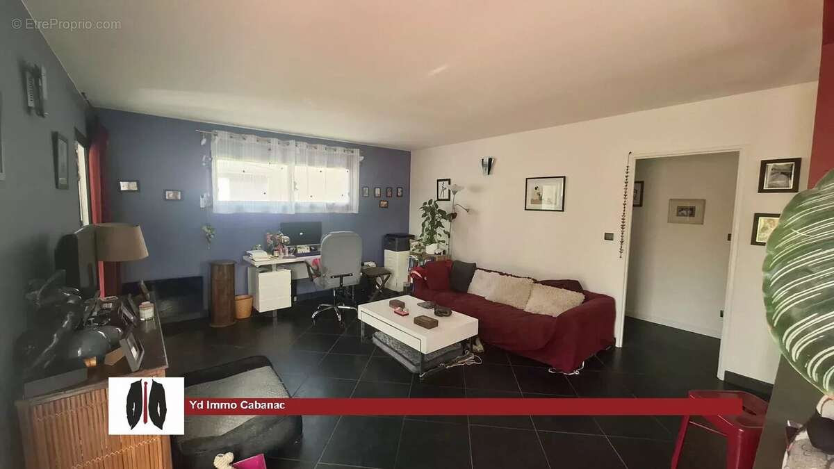 Maison à PUJOLS-SUR-CIRON