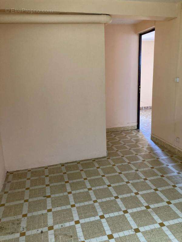 À vendre : Maison spacieuse de 187 m² à Morne Vert (97226) - Idéal pour le tourisme vert ! - photo 17