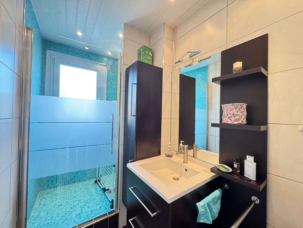 Appartement traversant type 5 - 112.4 m² - secteur buirette - photo 11