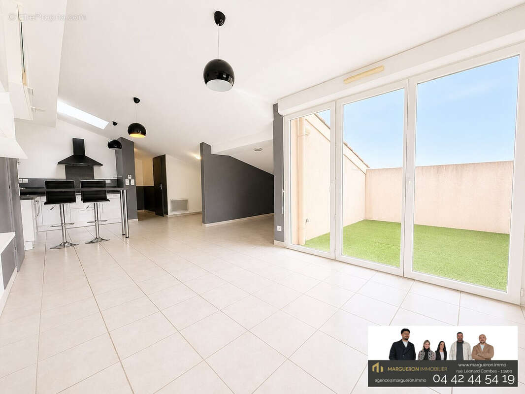 Appartement 2 pièces 52 m² à vendre à Istres (13800) - photo 4