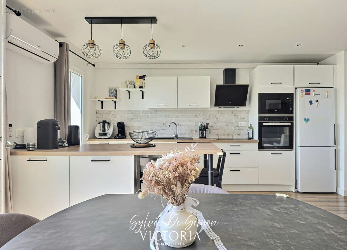Appartement rénové avec terrasse vue dégagée - photo 2