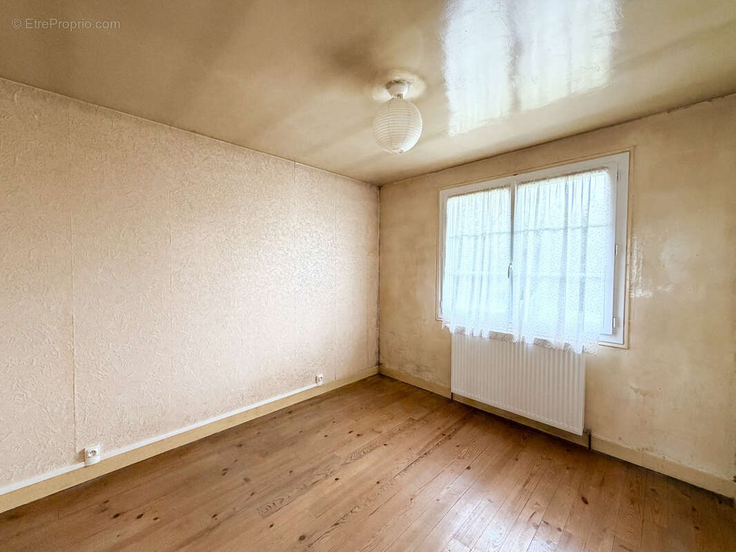 Maison à LOUAN-VILLEGRUIS-FONTAINE