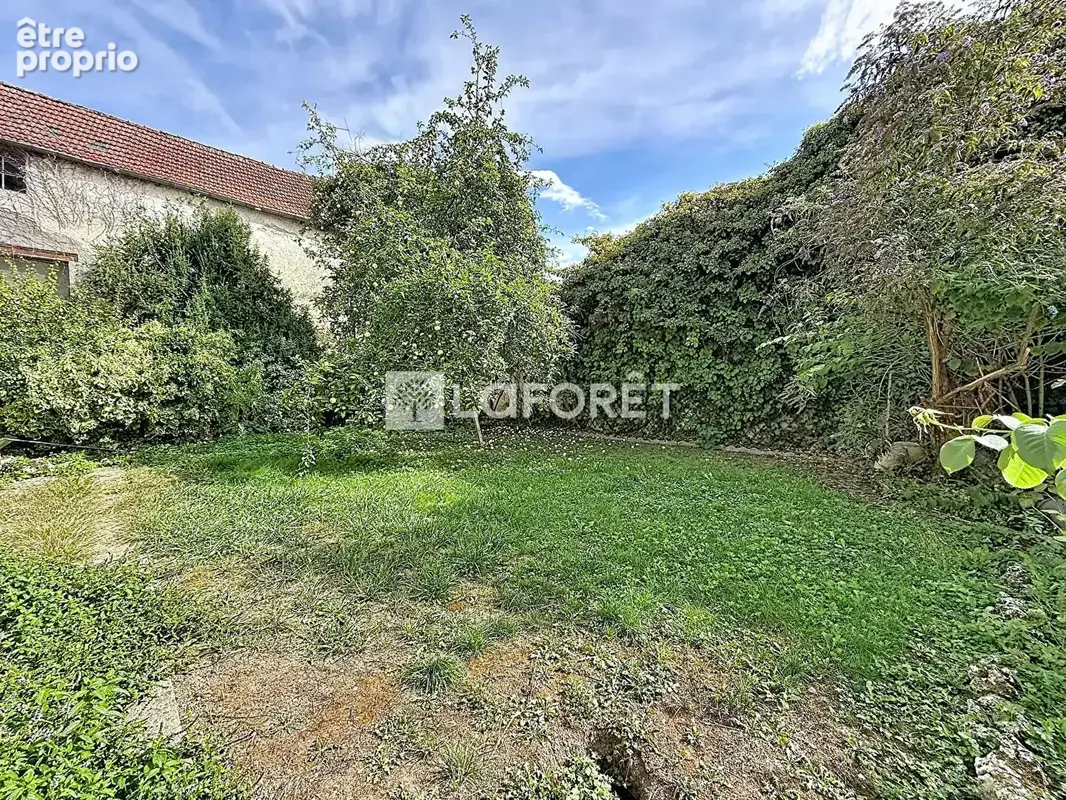 Immeuble de rapport Neufchateau 16 pièce(s) 458.85 m2 - photo 15