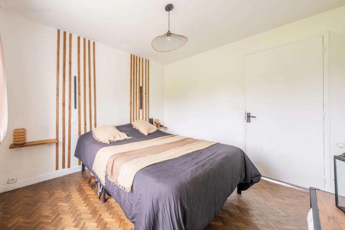 Maison à LES EGLISOTTES-ET-CHALAURES