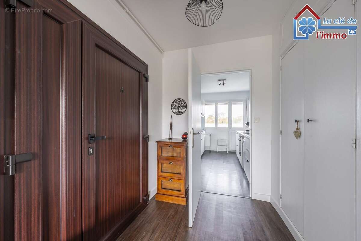 Appartement à PRINGY