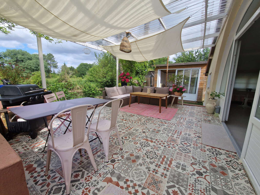 Maison à SAINTE-GEMME-MORONVAL