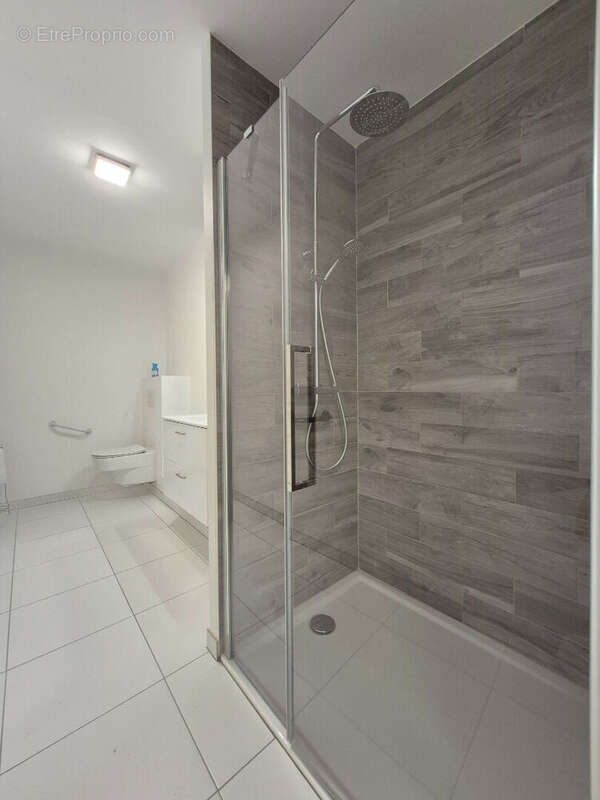 VANNES EST T.4  récent 96m² dernier étage - photo 7