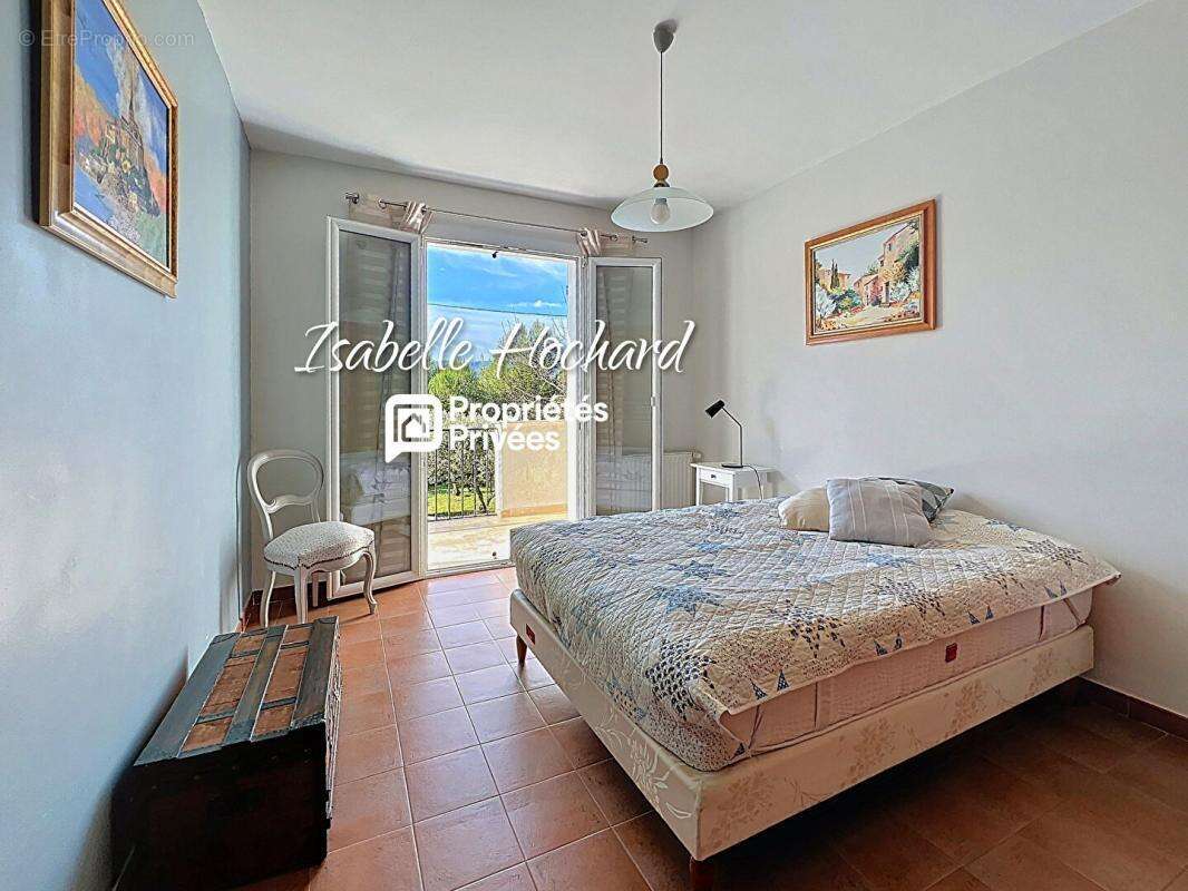 Maison Saint Maximin La Sainte Baume 5 pièce(s) 123 m² - photo 12