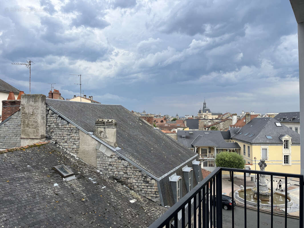 Appartement T4 avec deux balcons   Centre-ville de Tarbes - photo 4