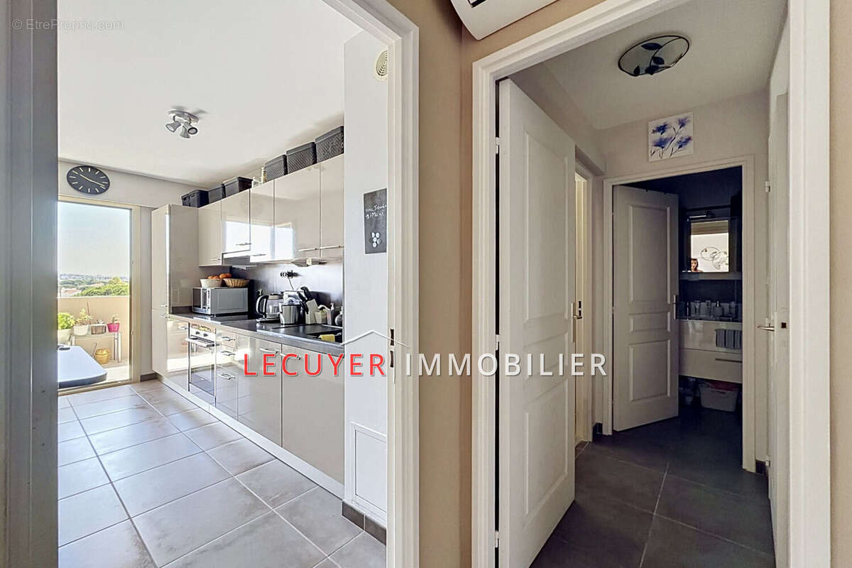 Appartement à VALLAURIS
